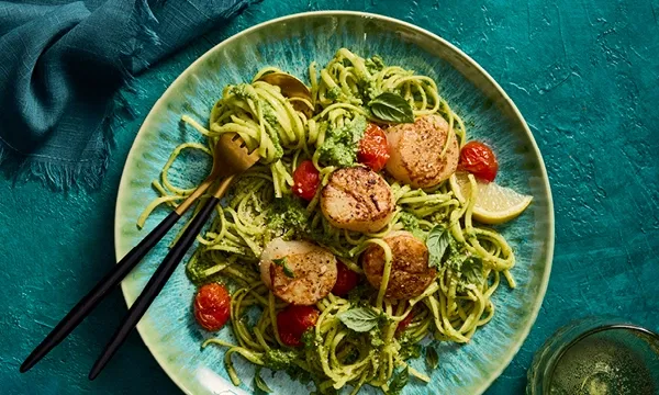 Seared Scallops with Lemon Pesto Pasta