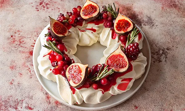 Holiday Pavlova Wreath