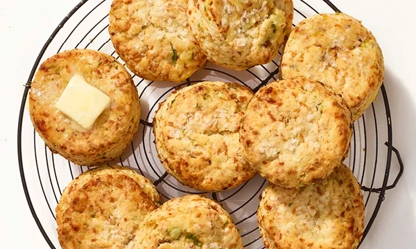 Bacon, Cheddar and Green Onion Breakfast Biscuits